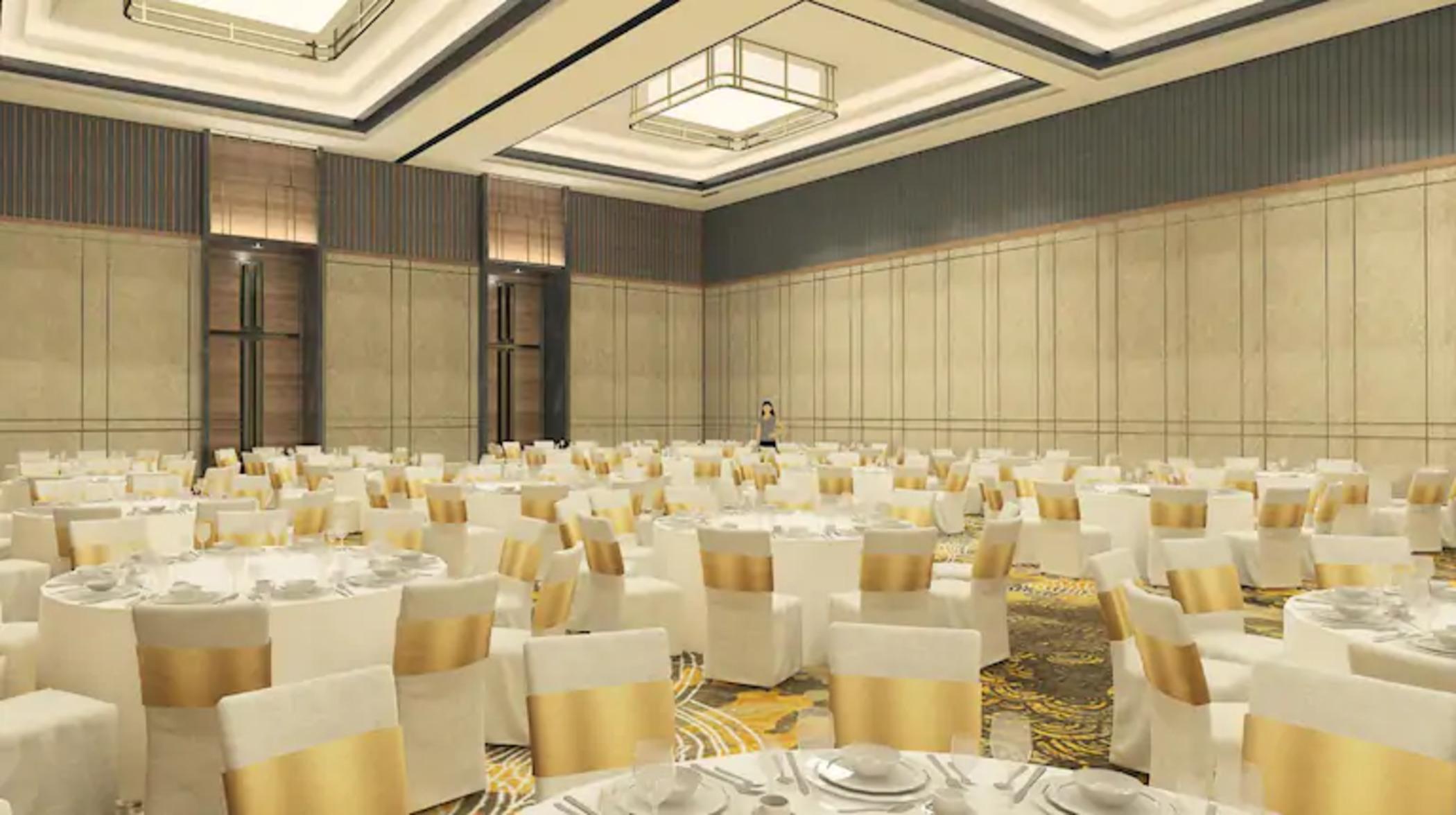 Hilton Garden Inn Jakarta Taman Palem Exterior photo