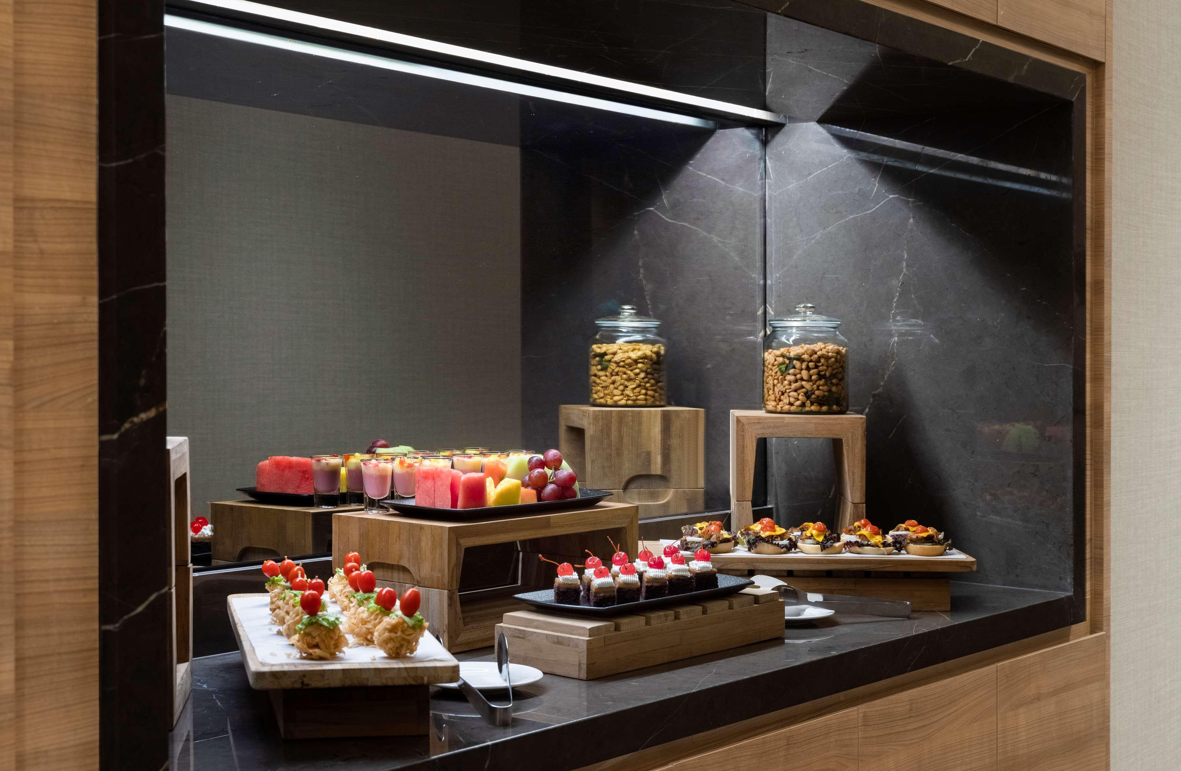 Hilton Garden Inn Jakarta Taman Palem Exterior photo
