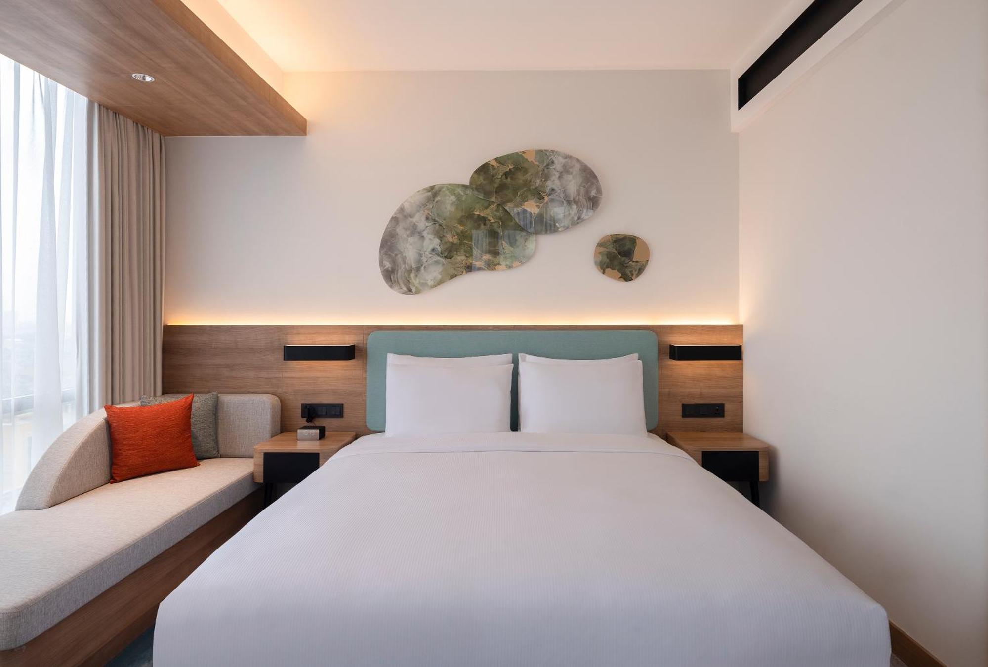 Hilton Garden Inn Jakarta Taman Palem Exterior photo