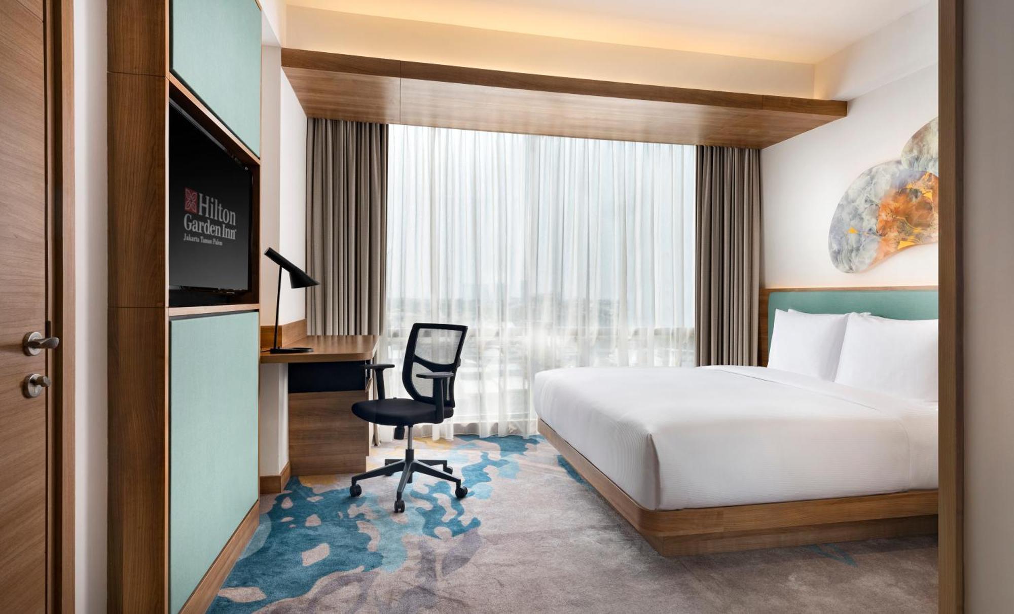 Hilton Garden Inn Jakarta Taman Palem Exterior photo