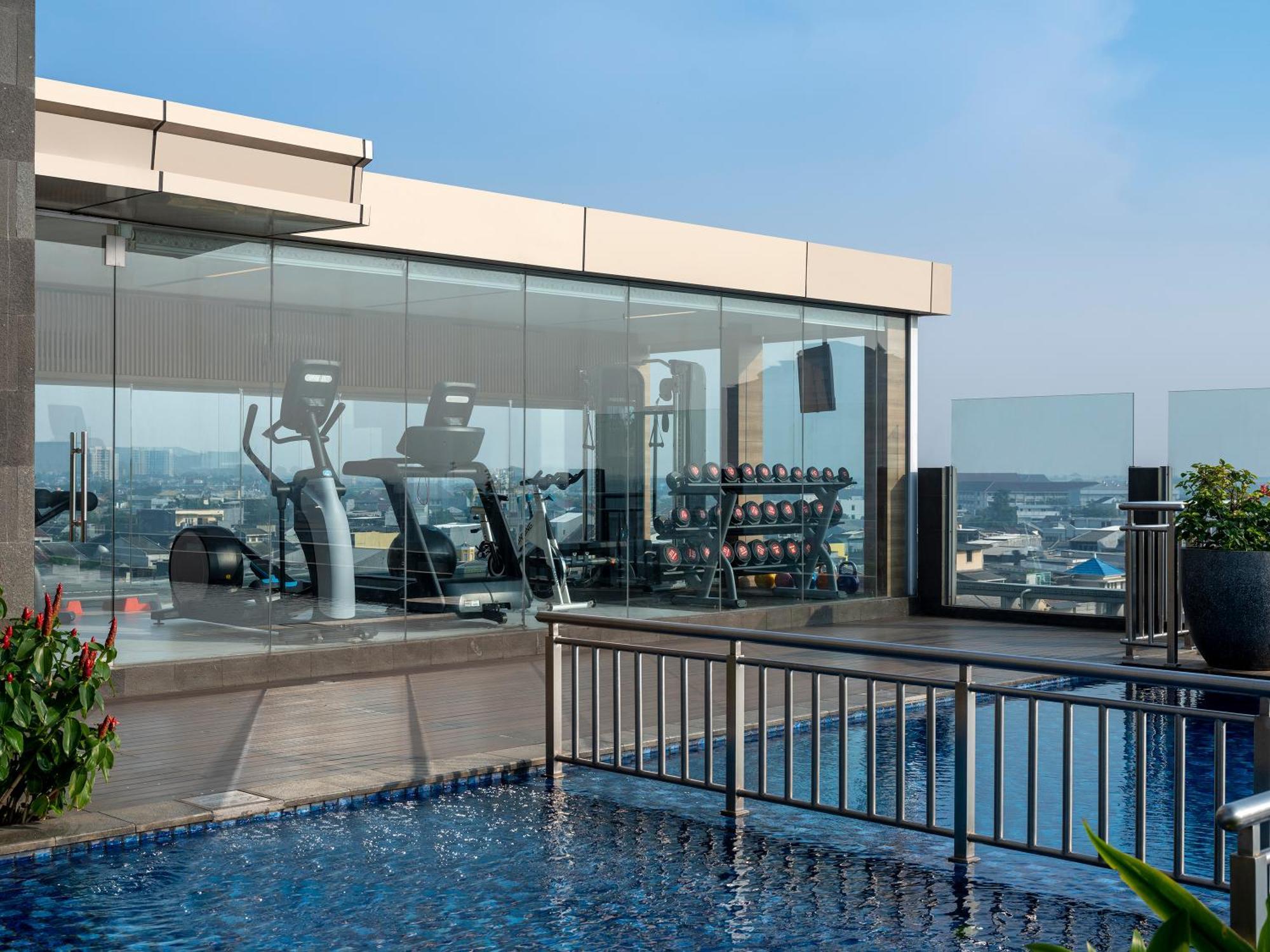 Hilton Garden Inn Jakarta Taman Palem Exterior photo